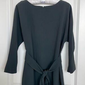 Club Monaco Dark green 3/4 length sleeve dress with tie waist. Size 2